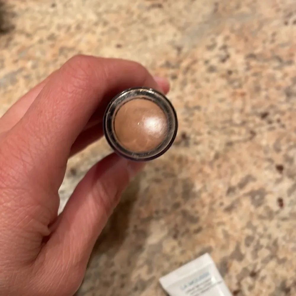 NWOT Revlon photo ready insta fix. In Golden Beige